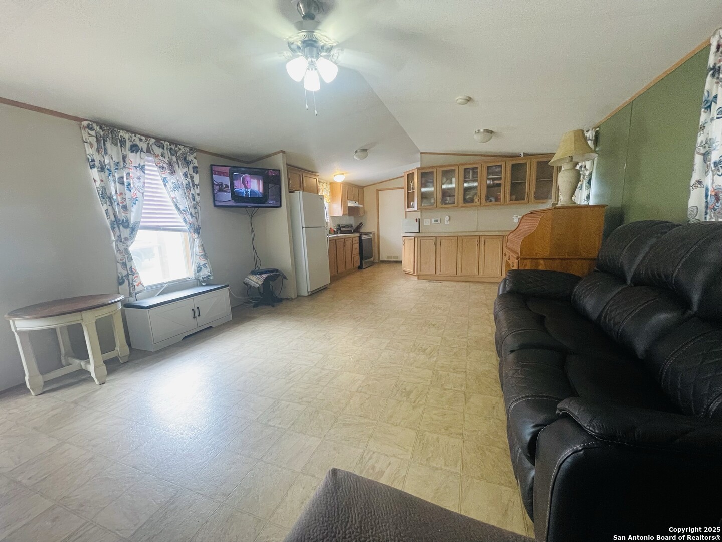 102 4th Street Natalia, TX 78059 - Photo 8 of 19