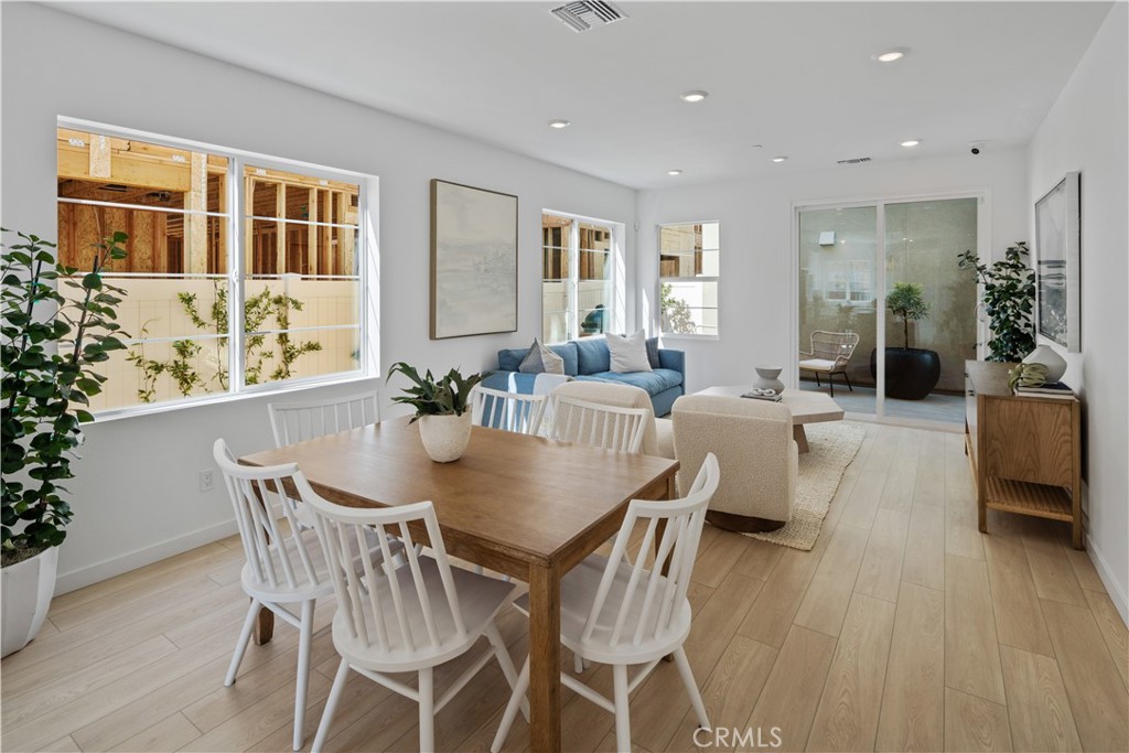 385 Willow Run Lane Carson, CA 90745 - Photo 4 of 19 MODEL