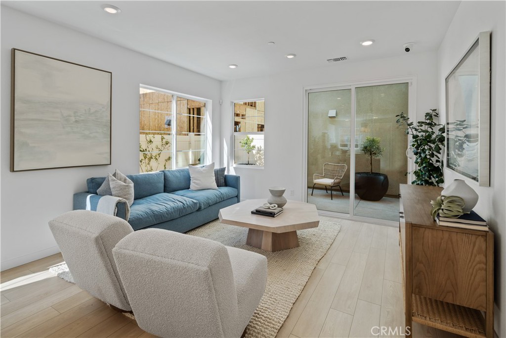 385 Willow Run Lane Carson, CA 90745 - Photo 5 of 19 MODEL