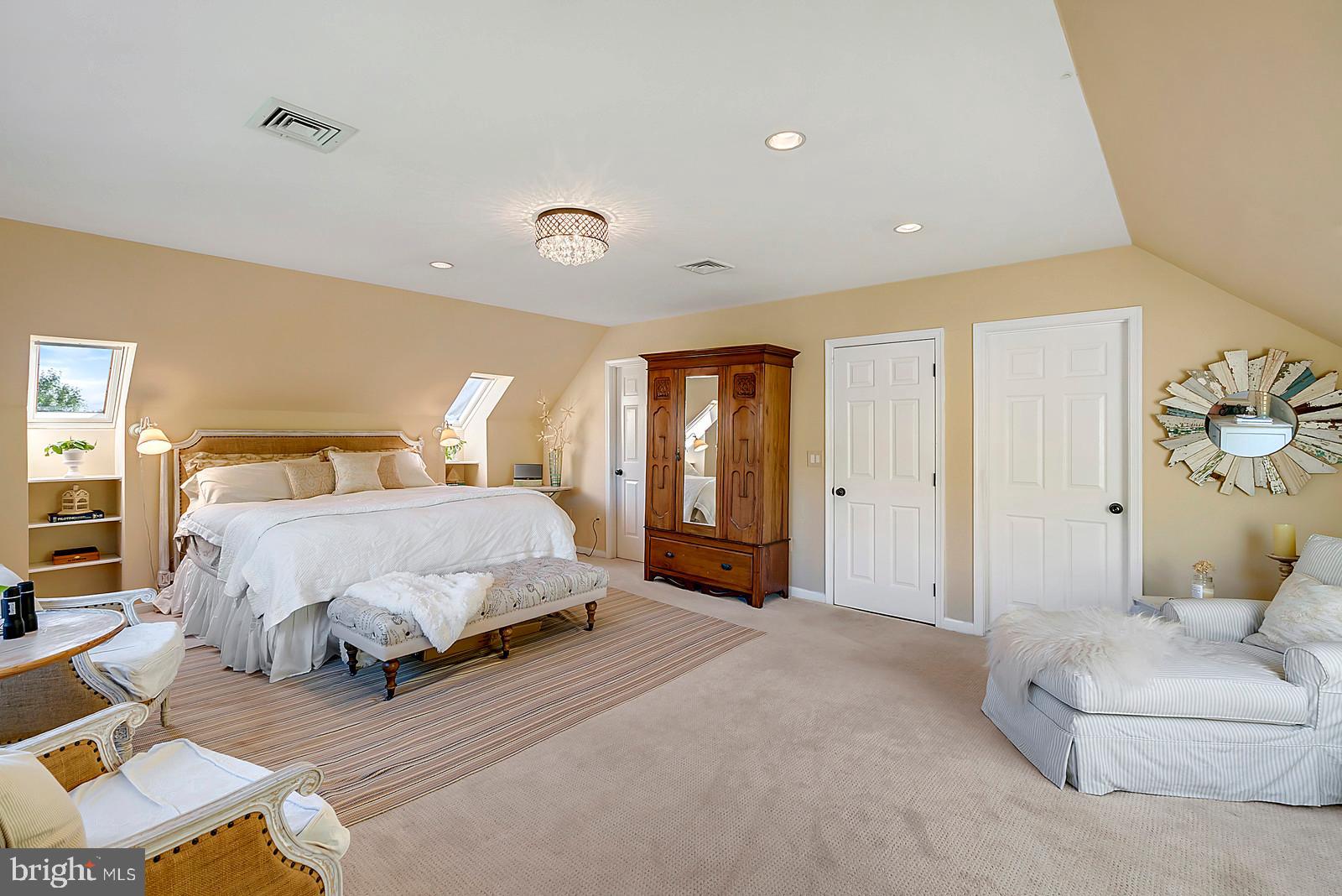 3724 Rectortown Road Marshall, VA 20115 - Photo 39 of 105 Master Bedroom w/sitting area