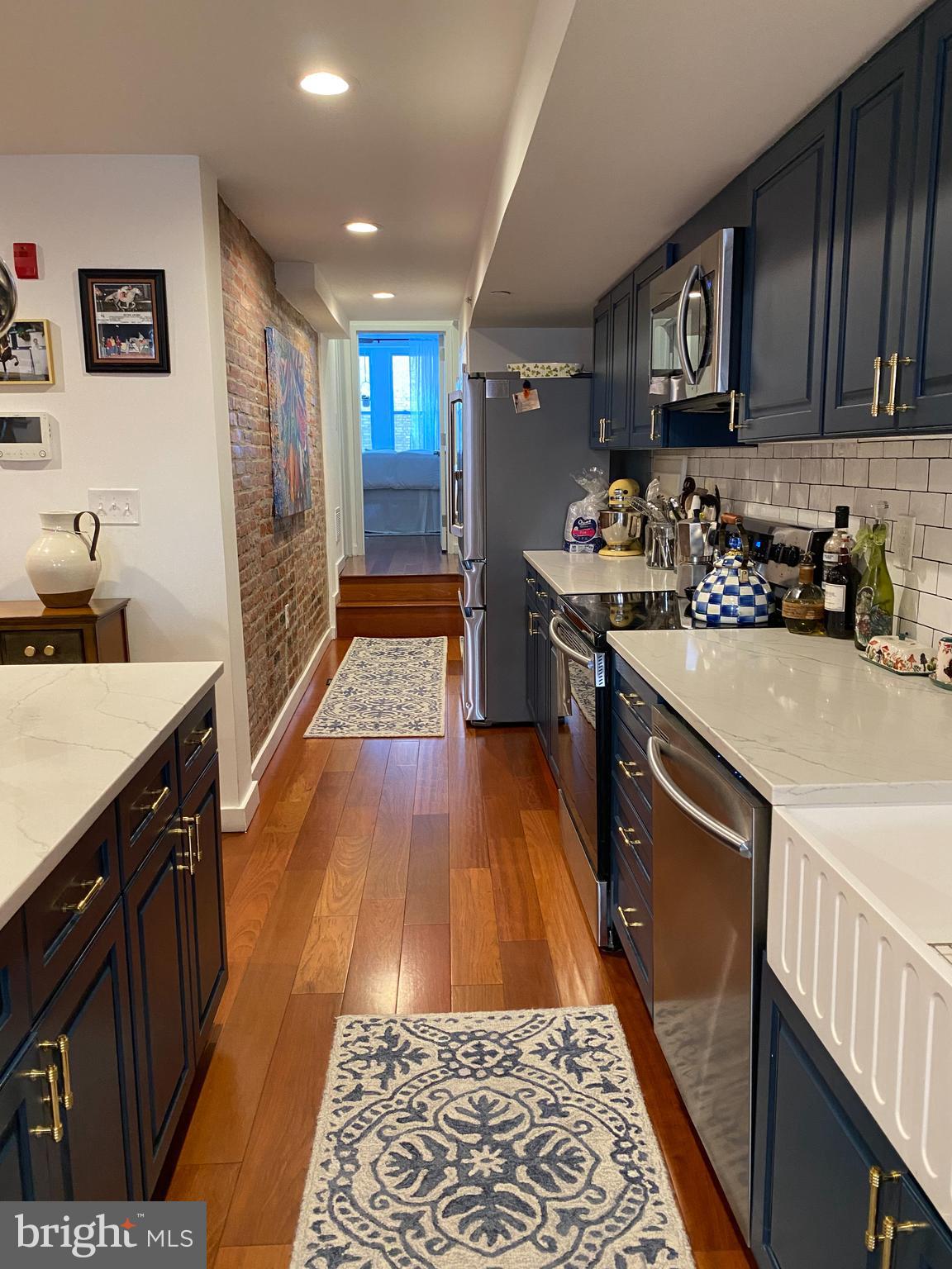 2016 Locust Street Philadelphia, PA 19103 - Photo 4 of 13 Gallery Image 4