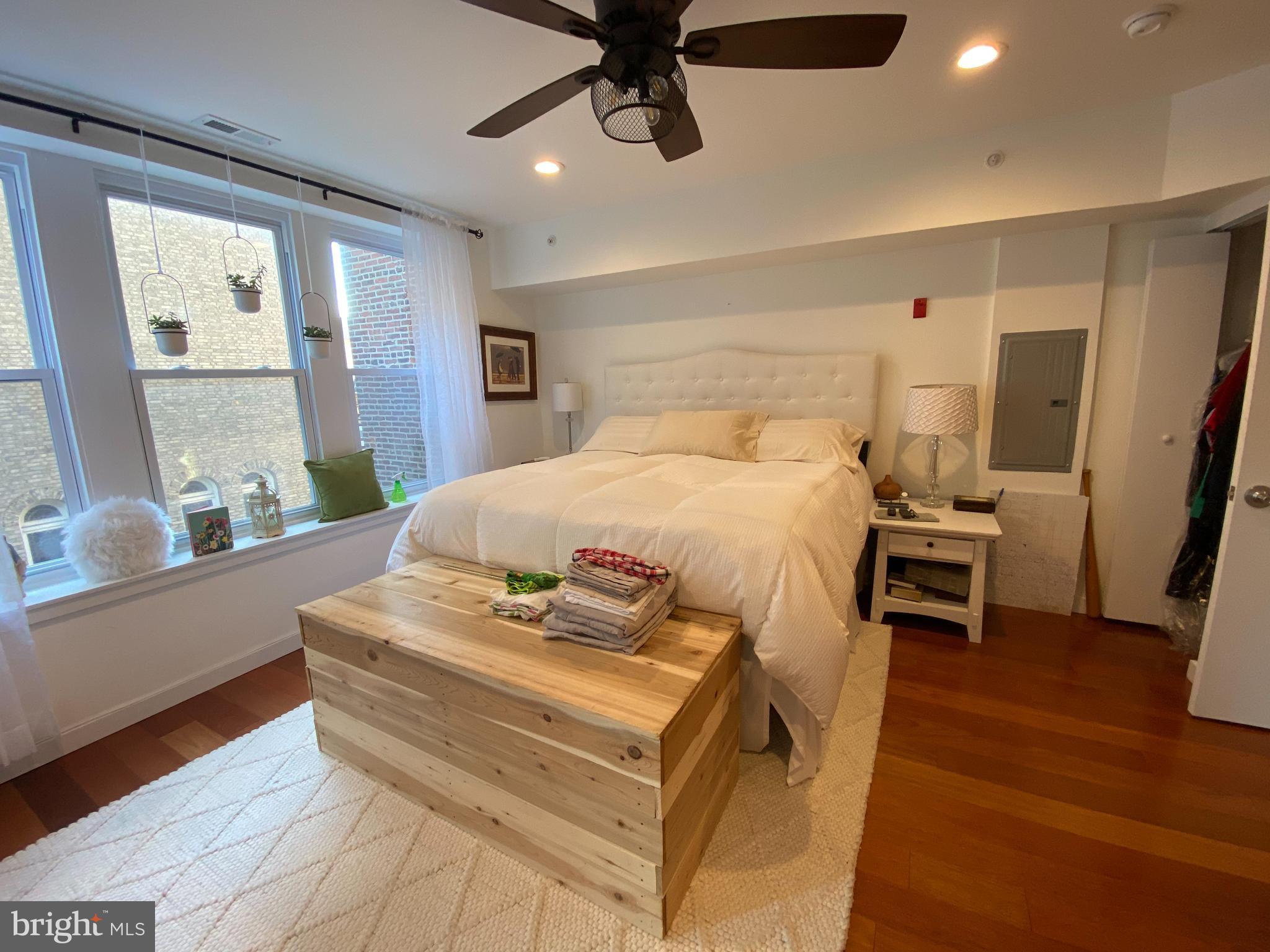 2016 Locust Street Philadelphia, PA 19103 - Photo 6 of 13 Gallery Image 6