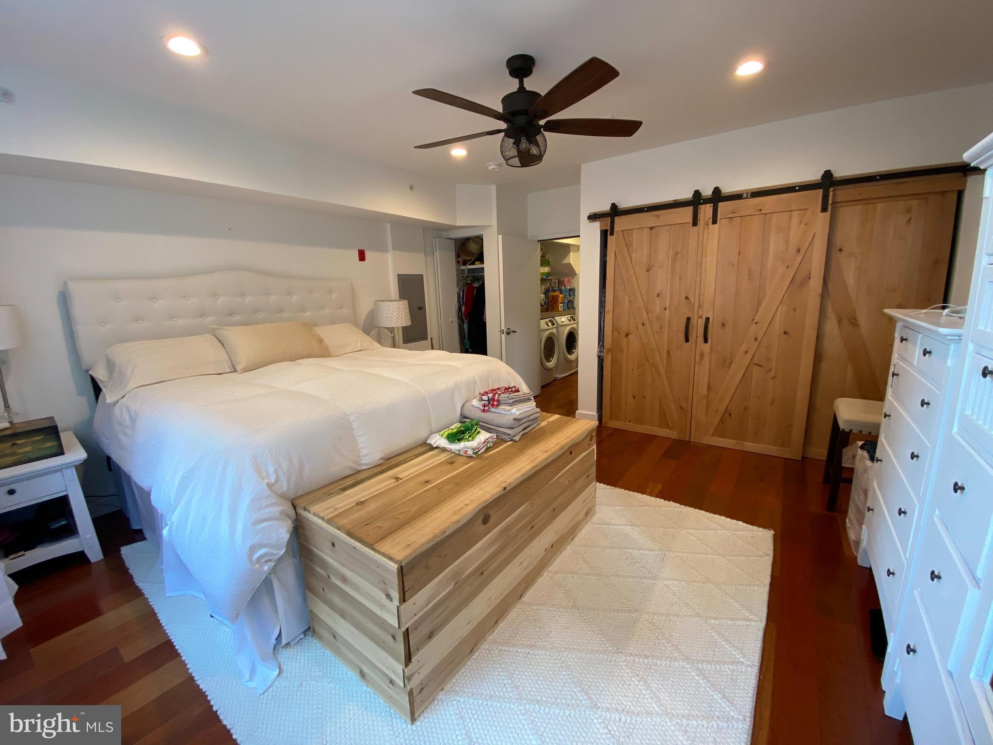 2016 Locust Street Philadelphia, PA 19103 - Photo 8 of 13 Gallery Image 8
