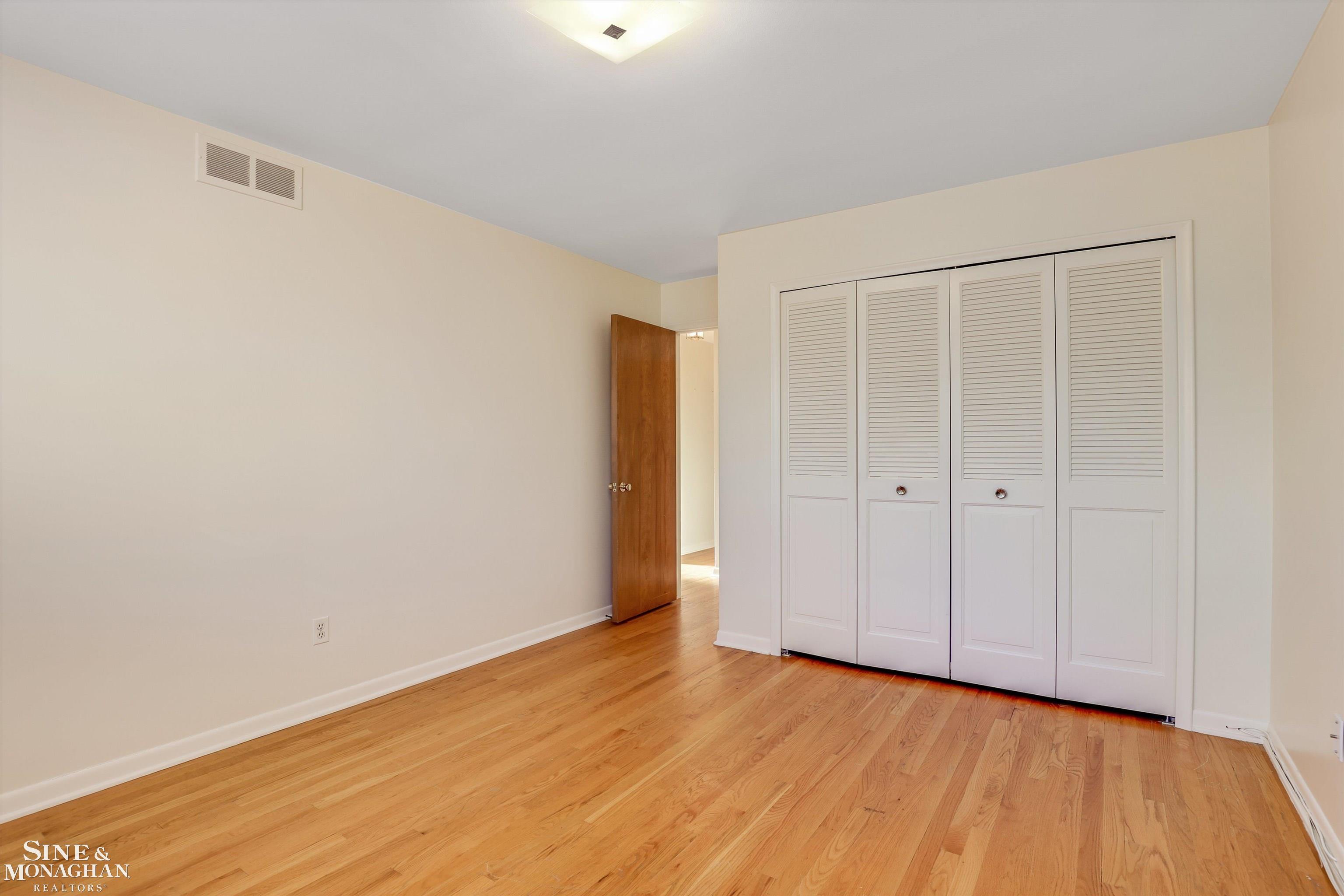 930-932 Trombley Road Grosse Pointe, MI 48230 - Photo 15 of 31 50127165-14.JPG