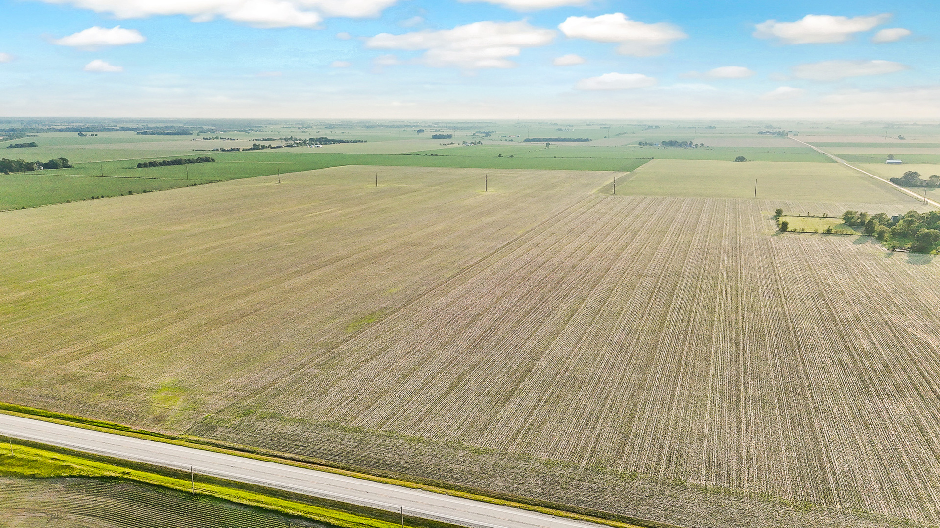 11000 South Lagrange Road Manteno, IL 60950 - Photo 2 of 8 a view of an ocean