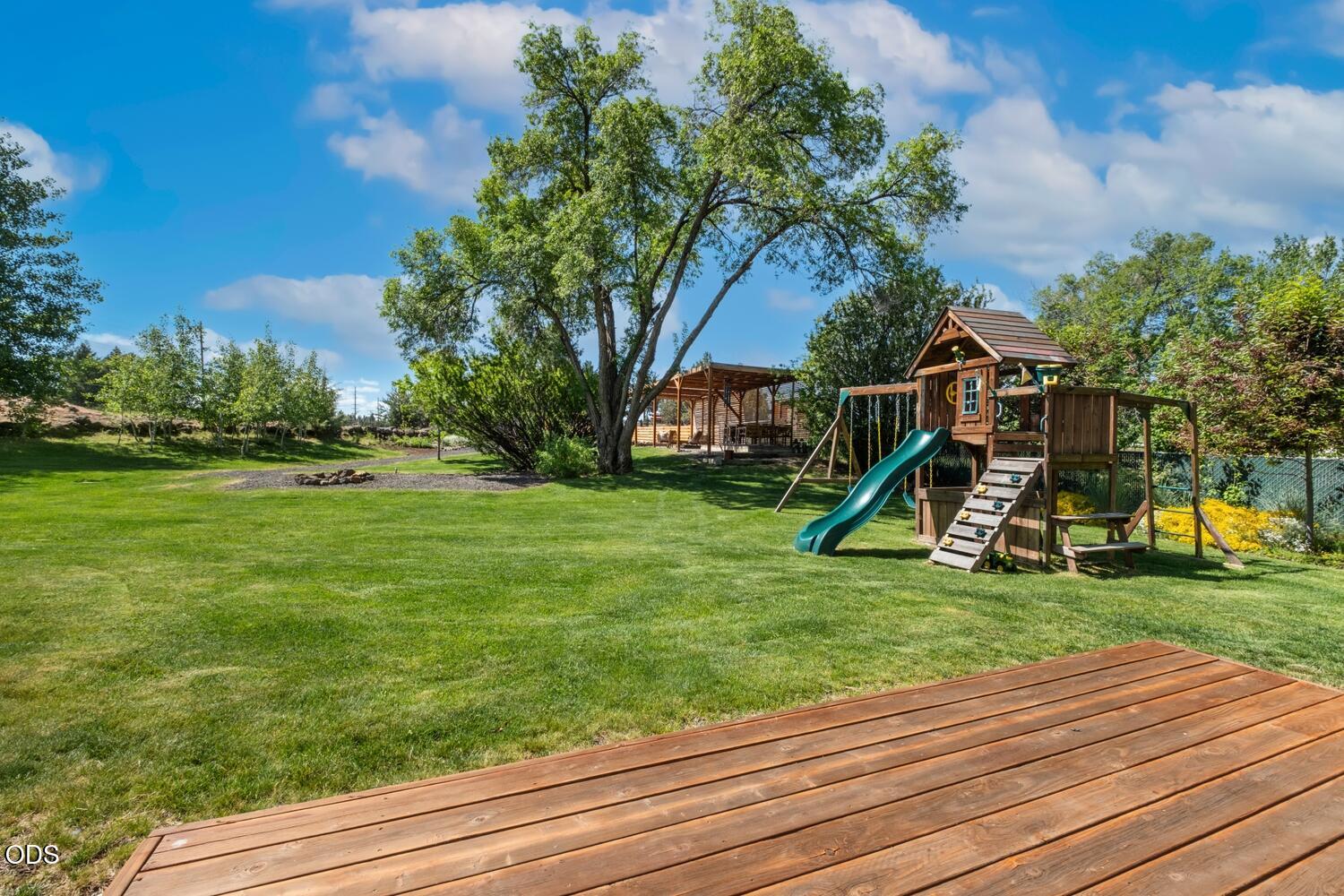 21589 Bear Creek Road Bend, OR 97701 - Photo 34 of 58