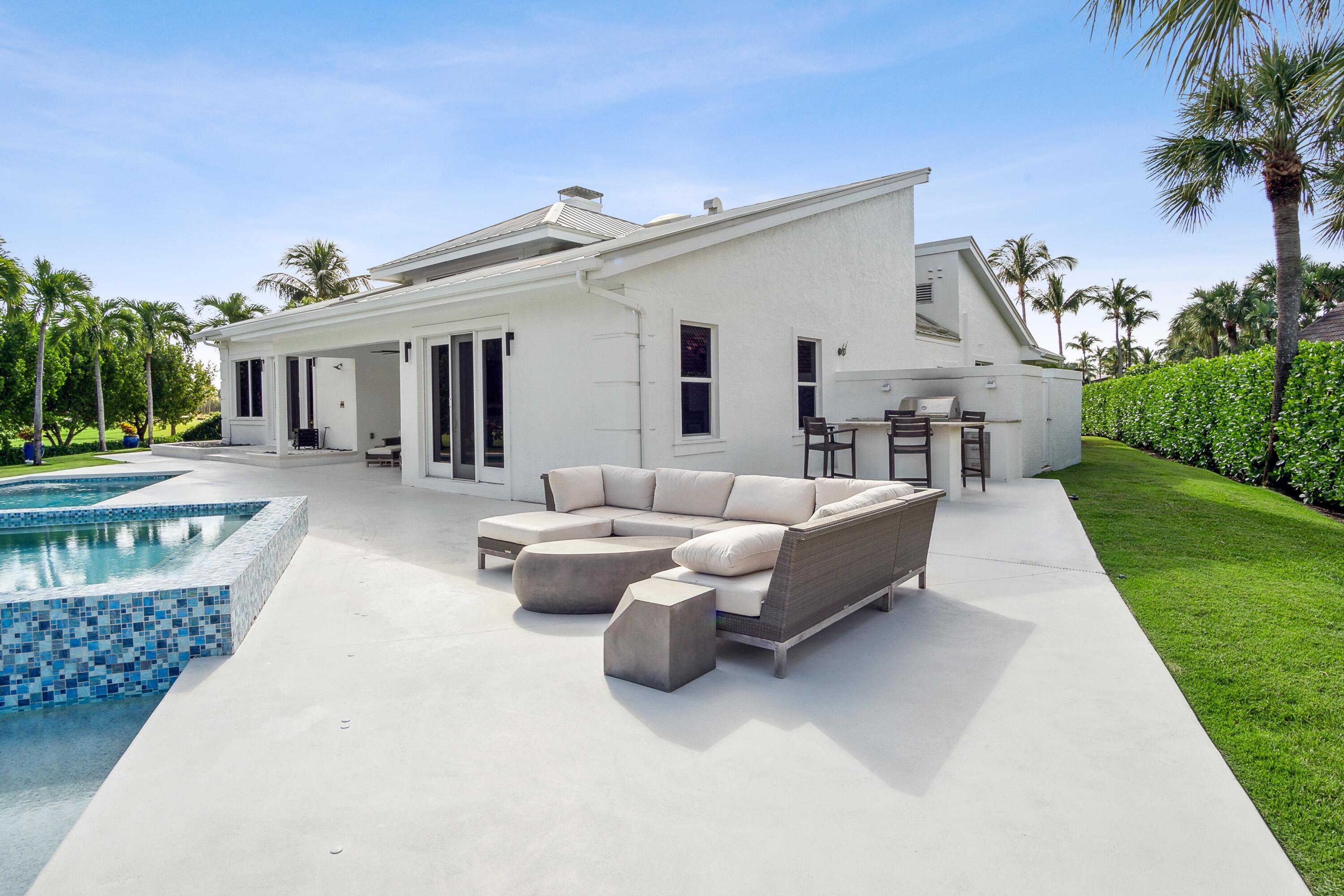2161 Golfview Lane Jensen Beach, FL 34957 - Photo 31 of 60 patio area