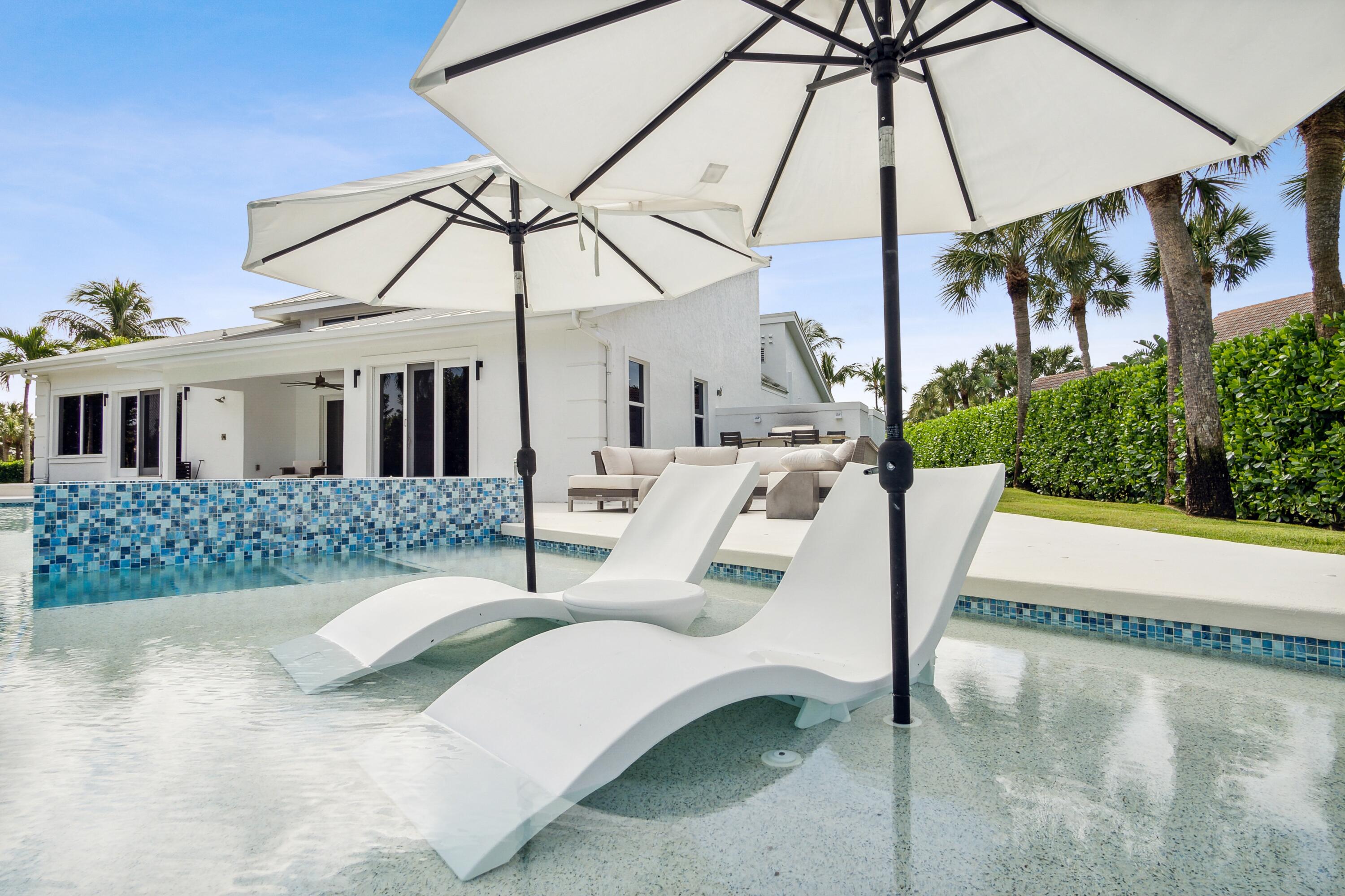 2161 Golfview Lane Jensen Beach, FL 34957 - Photo 6 of 60 pool