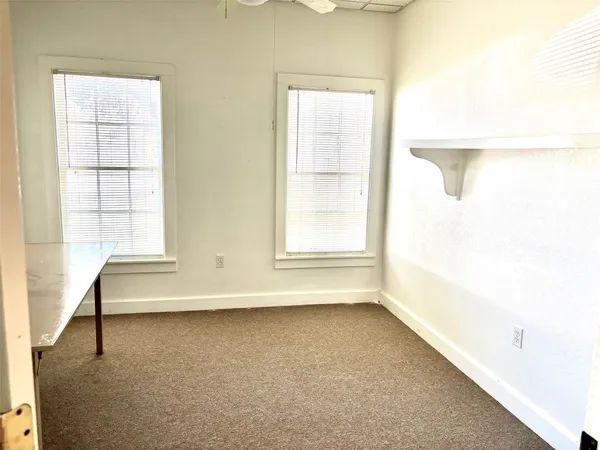 $3,186 | 410 N West, Bertram, TX 78605