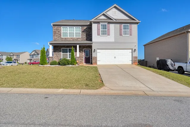 $324,900 | 322 Hartleigh Drive, Lyman, SC 29365