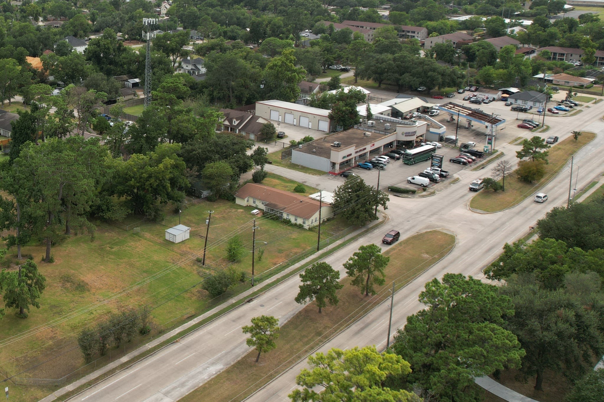 4214 Galway Lane Houston, TX 77080 - Photo 10 of 13 an aerial view of residential houses with outdoor space