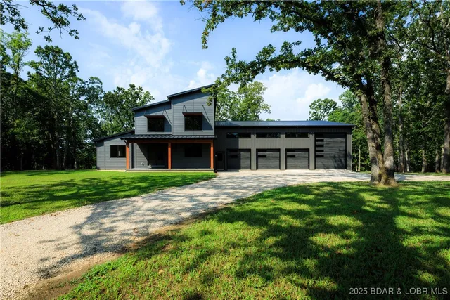 $1,200,000 | 5 Antler Point, Linn Creek, MO 65052