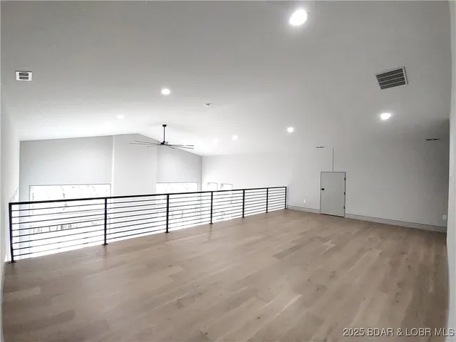 $1,200,000 | 5 Antler Point, Linn Creek, MO 65052