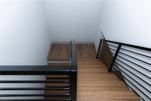 $1,200,000 | 5 Antler Point, Linn Creek, MO 65052