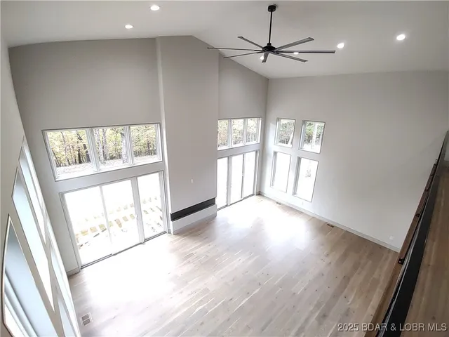 $1,200,000 | 5 Antler Point, Linn Creek, MO 65052