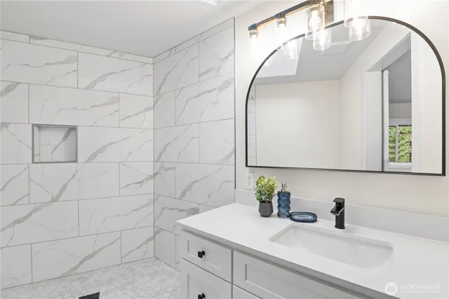 $899,995 | 940 South Hoppy Trail Way, Camano Island, WA 98282