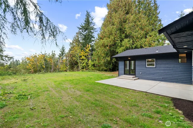 $899,995 | 940 South Hoppy Trail Way, Camano Island, WA 98282