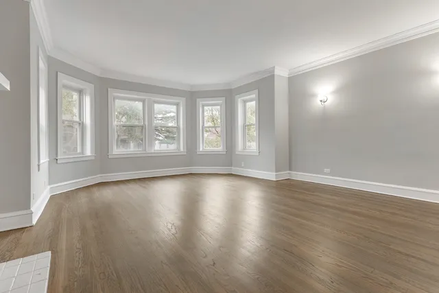 $249,900 | 1032 North Austin Boulevard, Unit 1N, Oak Park, IL 60302