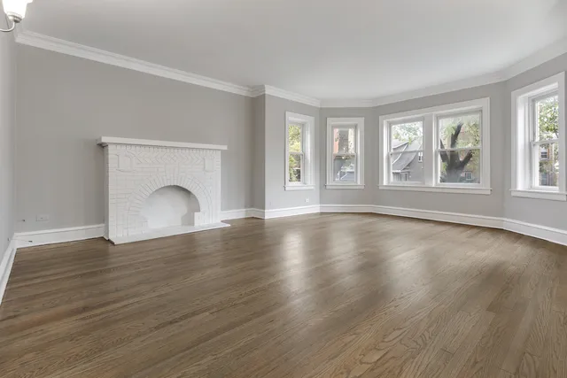 $249,900 | 1032 North Austin Boulevard, Unit 1N, Oak Park, IL 60302