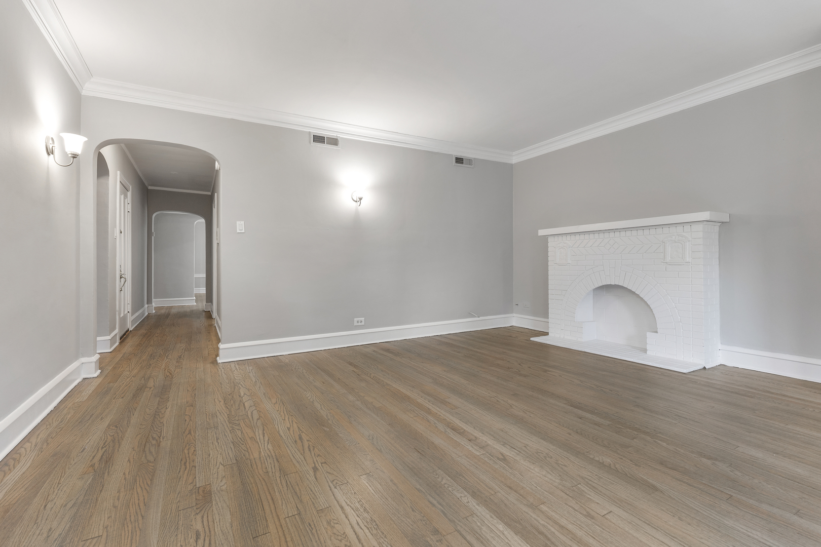 1032 North Austin Boulevard, Unit 1N Oak Park, IL 60302 - Photo 5 of 16 a view of empty room with wooden floor