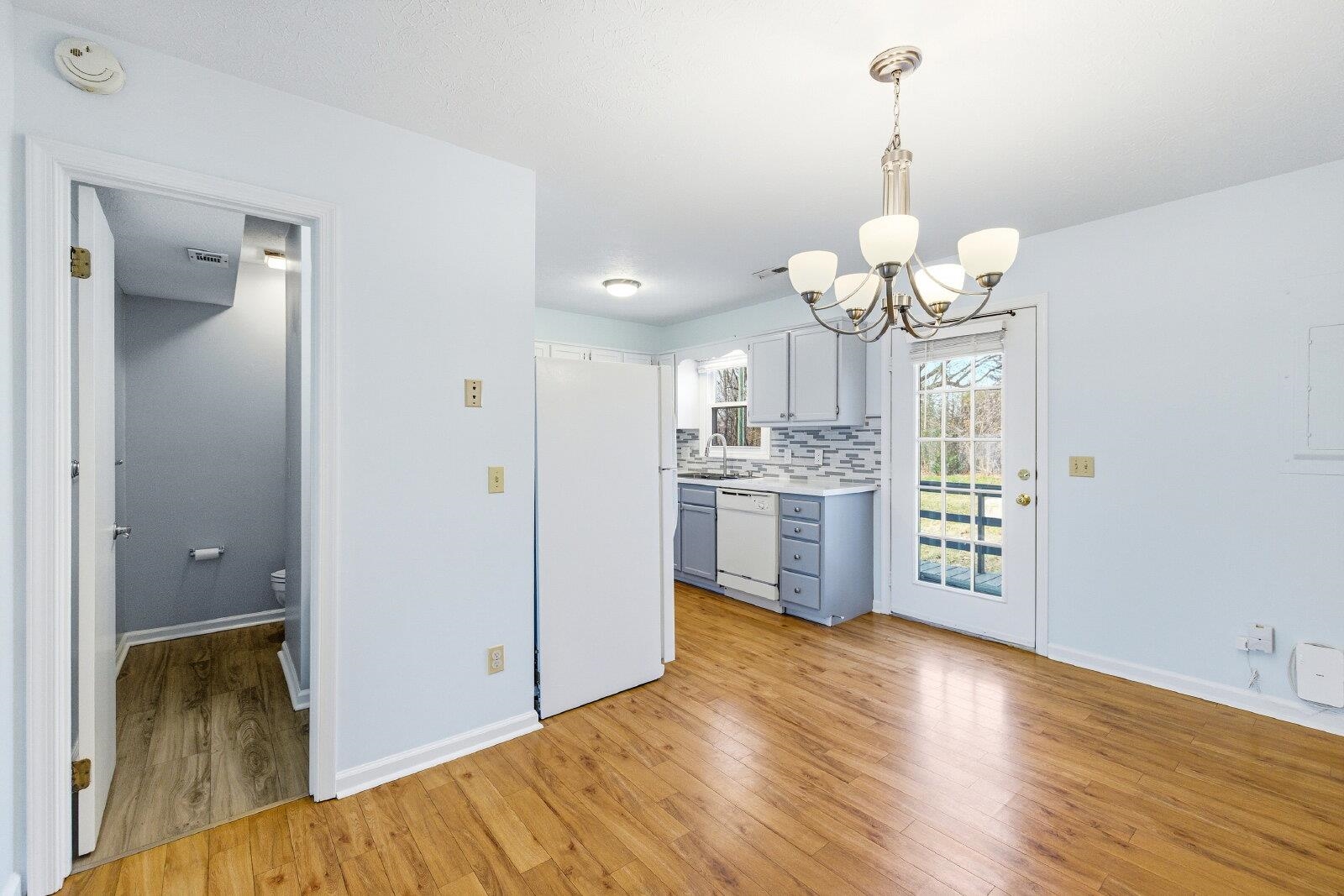 830 Vine Street Harrisonburg, VA 22802 - Photo 12 of 34 a view of a kitchen with stove and cabinets