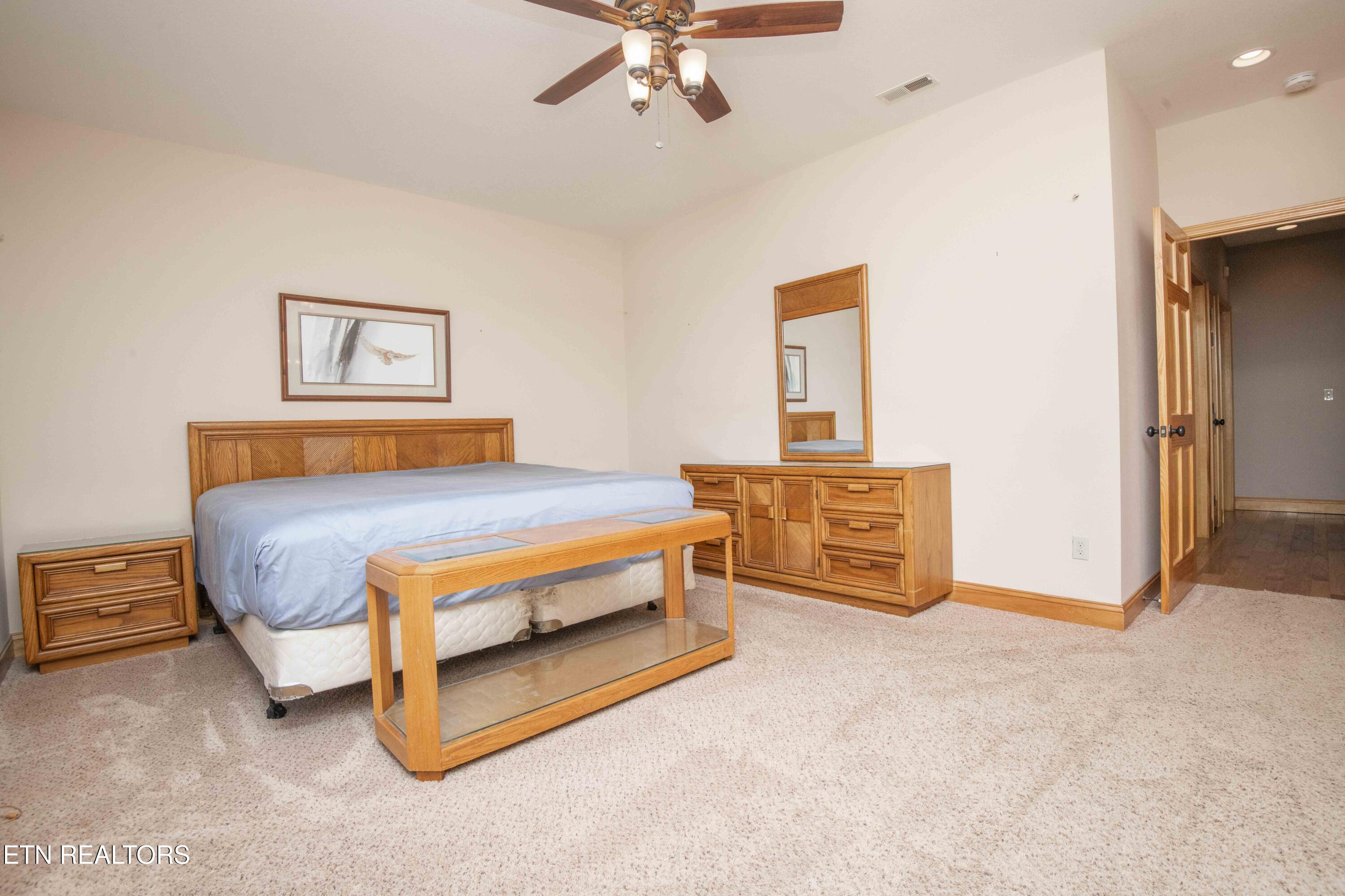 1033 Shell Mountain Road Sevierville, TN 37876 - Photo 46 of 60 master bed 2_1