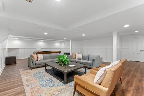 $2,100,000 | 584 Fletcher Court, Lake Forest, IL 60045