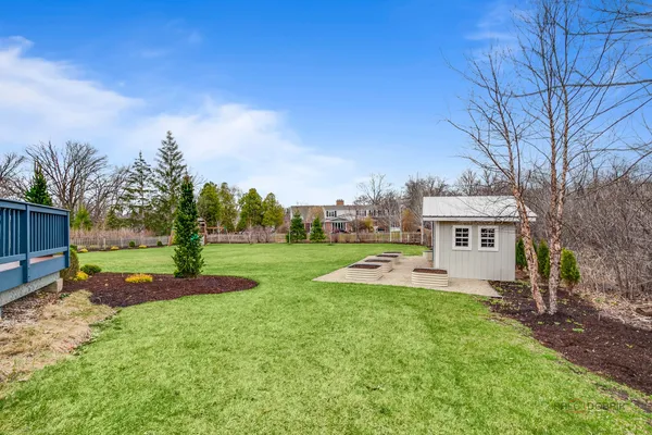 $2,100,000 | 584 Fletcher Court, Lake Forest, IL 60045