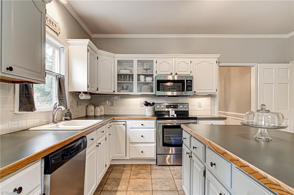 4105 Hawksmoore Road Winston-Salem, NC 27106 - Photo 14 of 30 Gallery Image 14