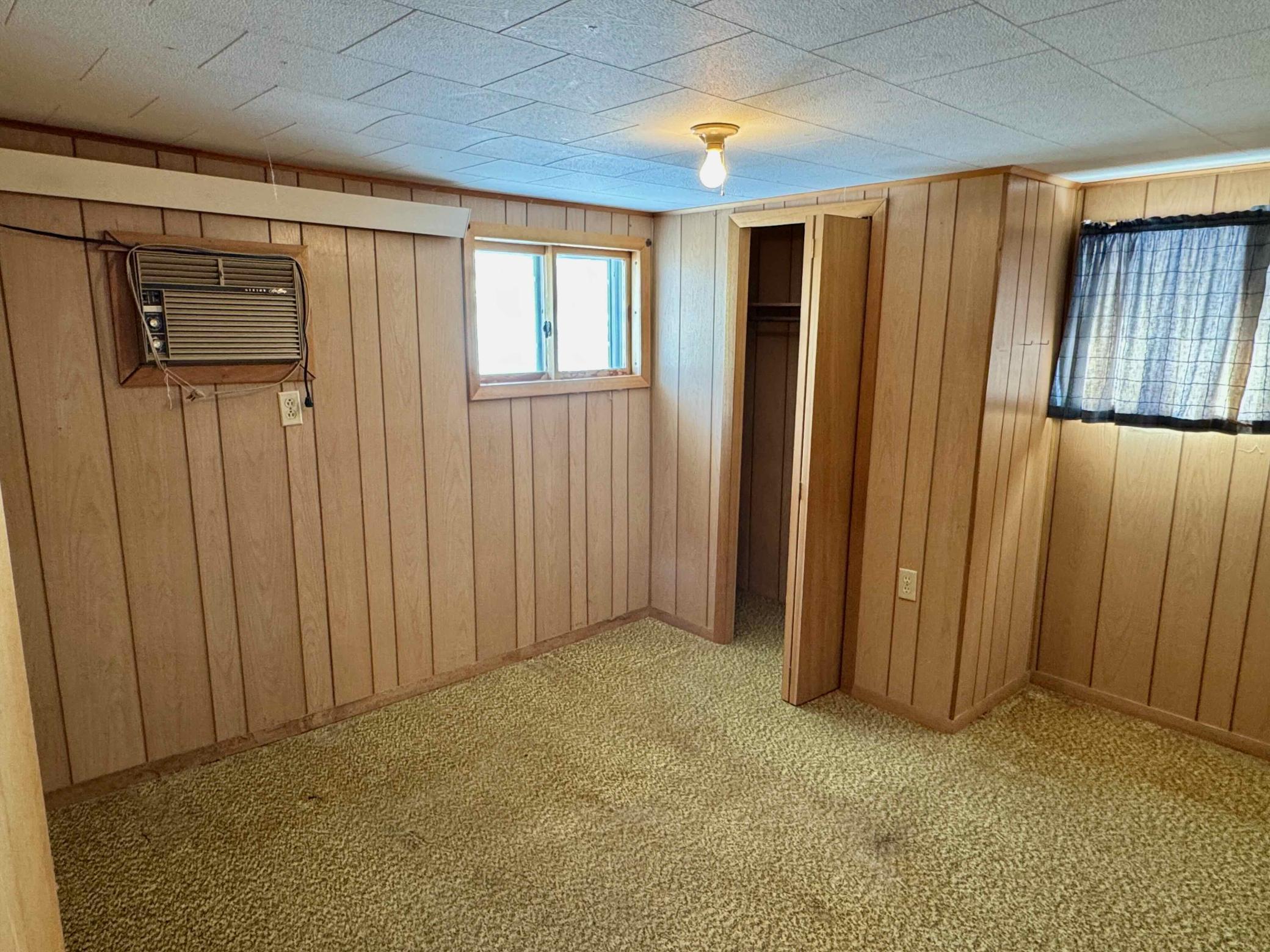 911 Maple Avenue Bird Island, MN 55310 - Photo 6 of 8