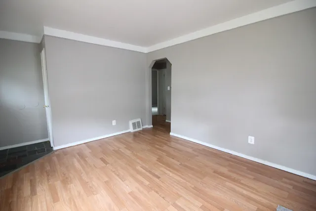 $130,000 | 26095 Pattow Street, Roseville, MI 48066