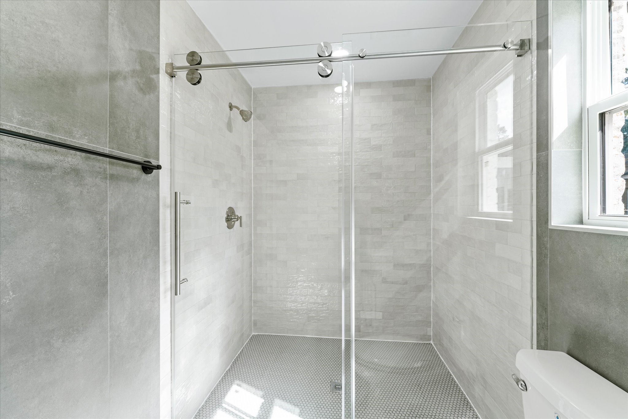 25107 Broughton Street Spring, TX 77373 - Photo 37 of 42 1st floor master shower.