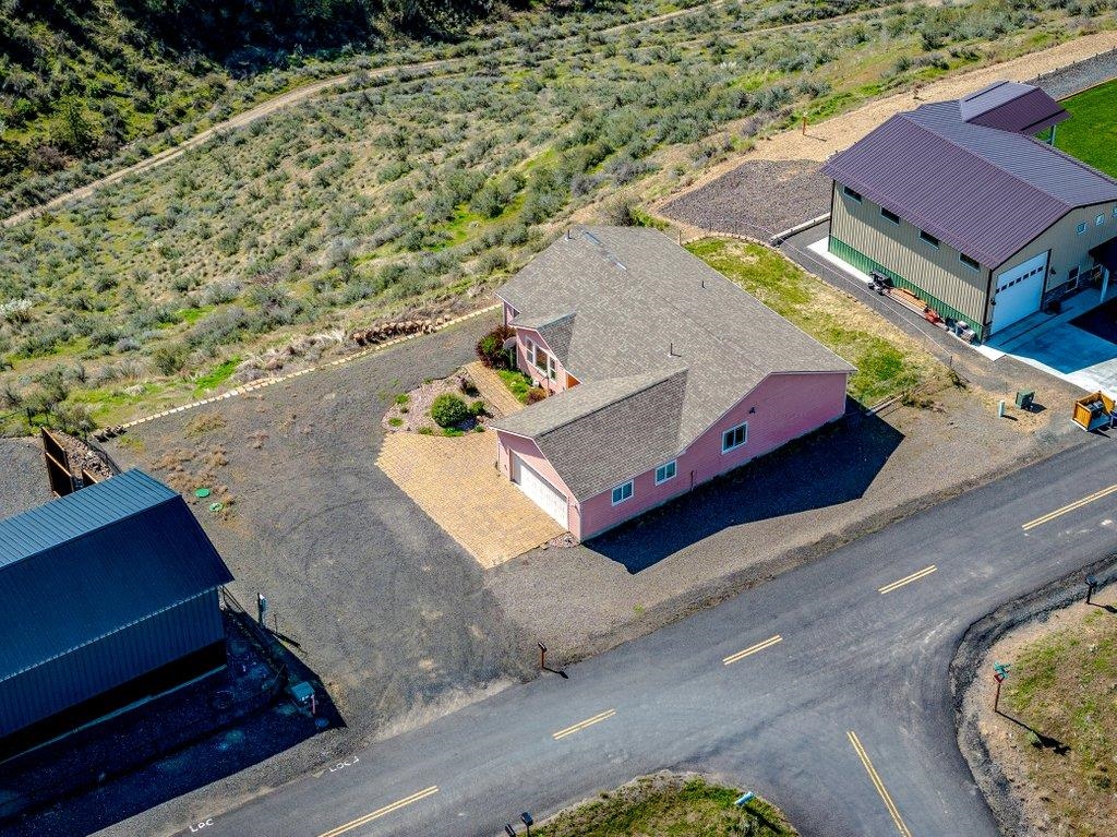 41150 Sunday Bay Road Davenport, WA 99122 - Photo 24 of 32
