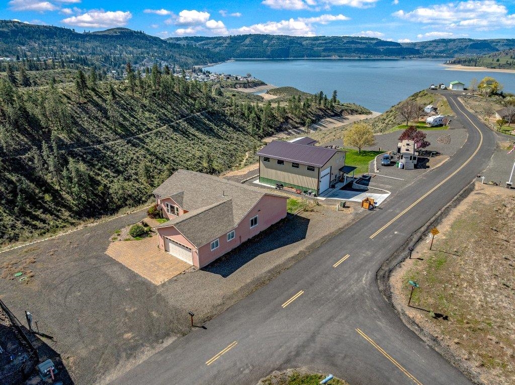41150 Sunday Bay Road Davenport, WA 99122 - Photo 27 of 32