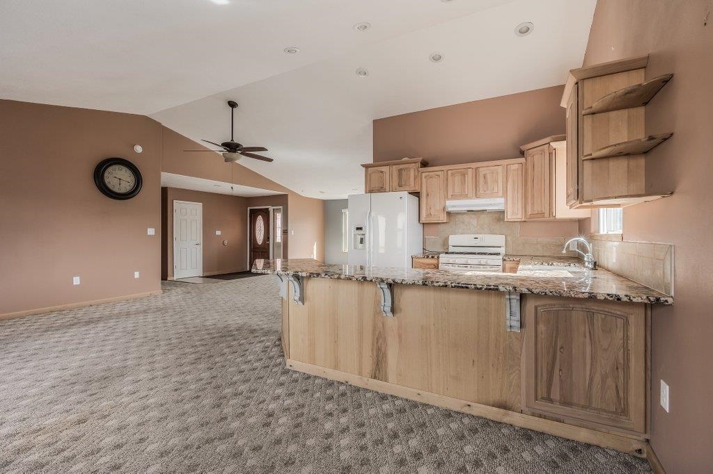 41150 Sunday Bay Road Davenport, WA 99122 - Photo 7 of 32