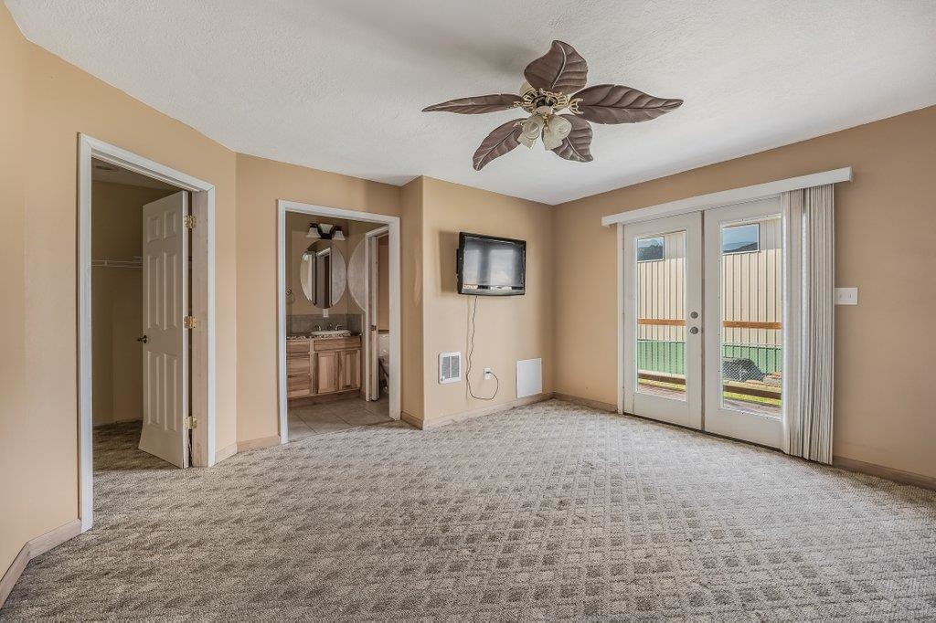 41150 Sunday Bay Road Davenport, WA 99122 - Photo 10 of 32