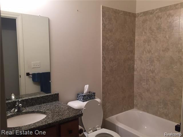 644 Mountain Circle Rochester, MI 48306 - Photo 9 of 18 Basement Bath.jpg