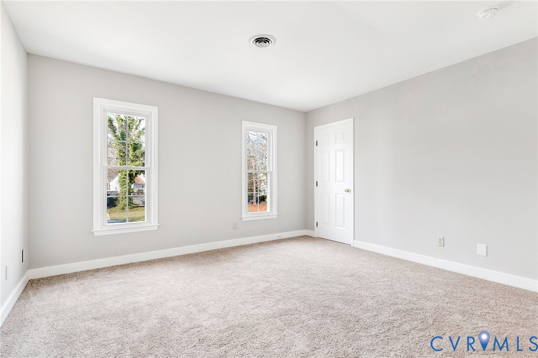 2139 Esquire Road North Chesterfield, VA 23235 - Photo 28 of 35 an empty room with windows