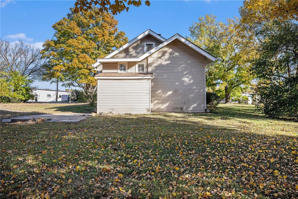 12418 3rd Street Grandview, MO 64030 - Photo 22 of 26