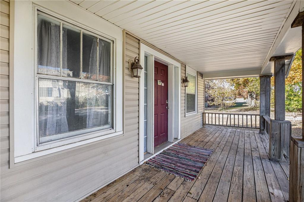 12418 3rd Street Grandview, MO 64030 - Photo 3 of 26