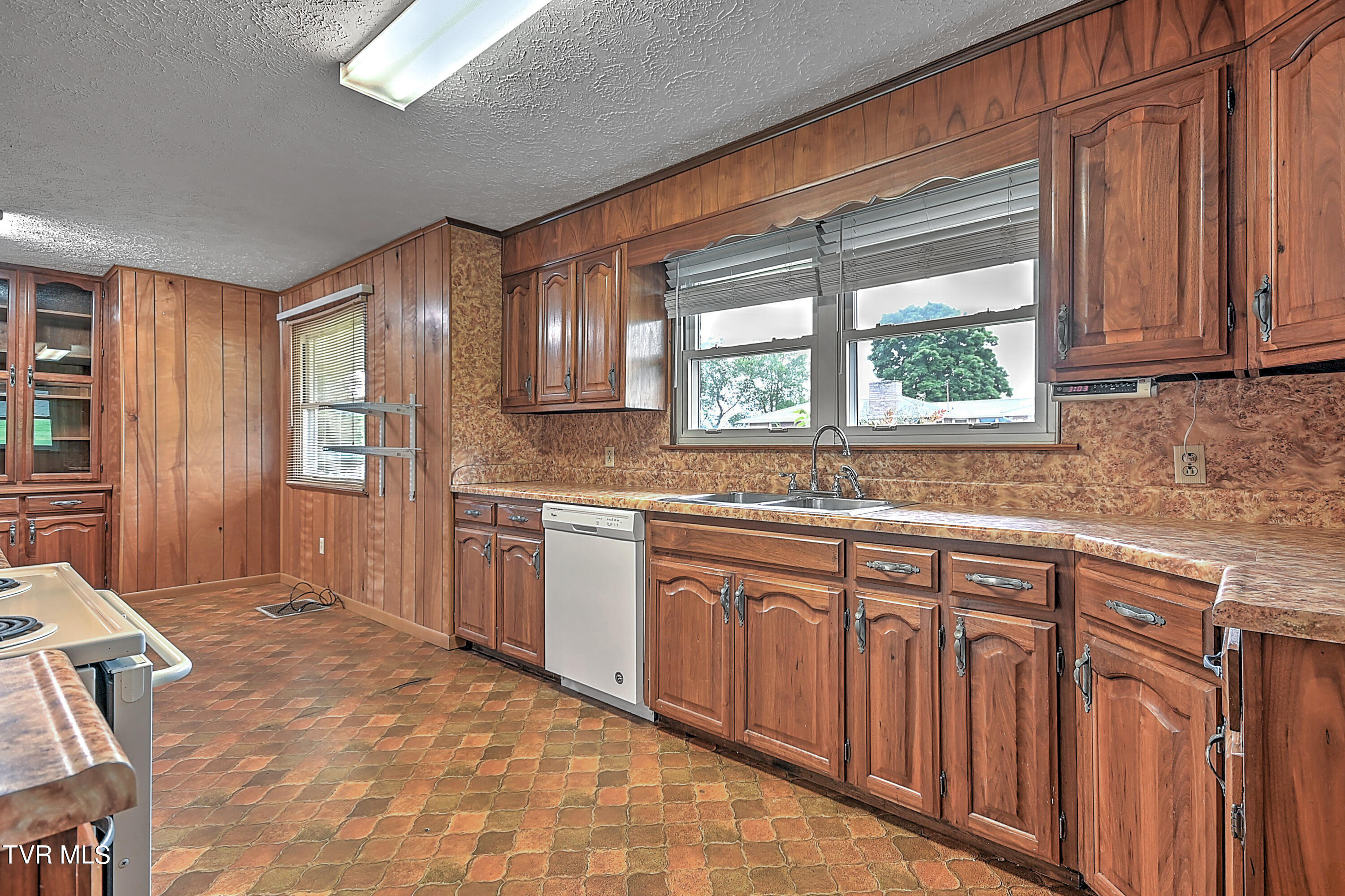 127 Forrest Road Fall Branch, TN 37656 - Photo 17 of 69 127 Forest GC-17