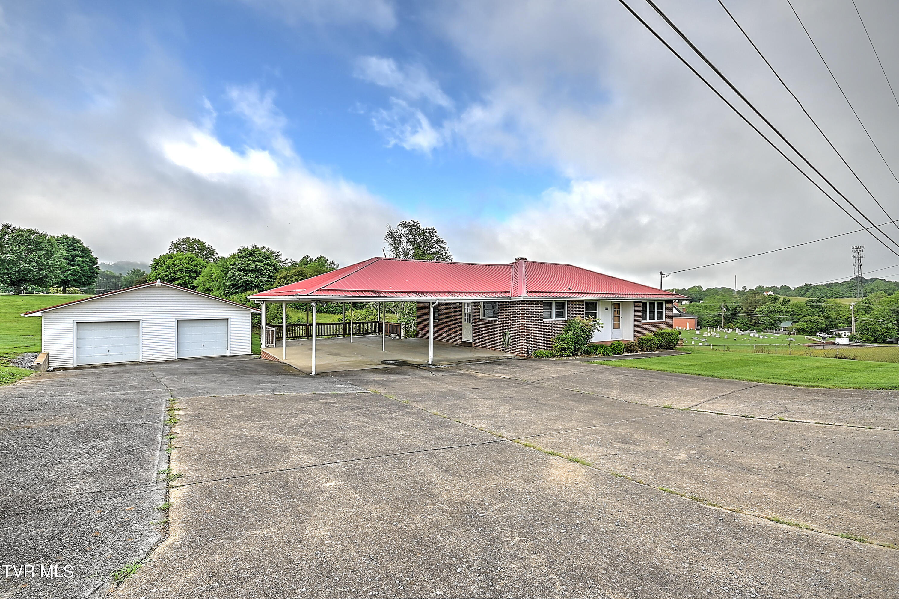 127 Forrest Road Fall Branch, TN 37656 - Photo 3 of 69 127 Forest GC-3
