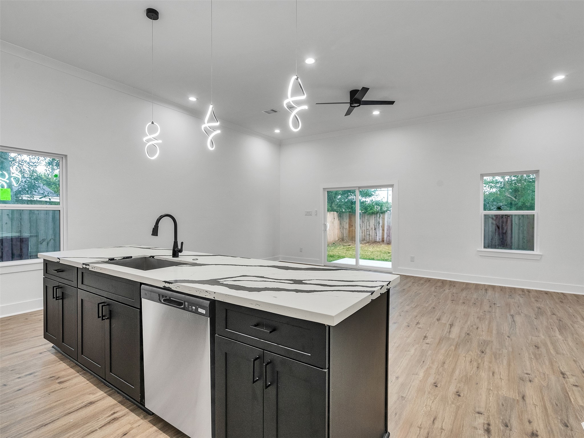 7358 Guadalcanal Road, Unit B Houston, TX 77033 - Photo 12 of 35