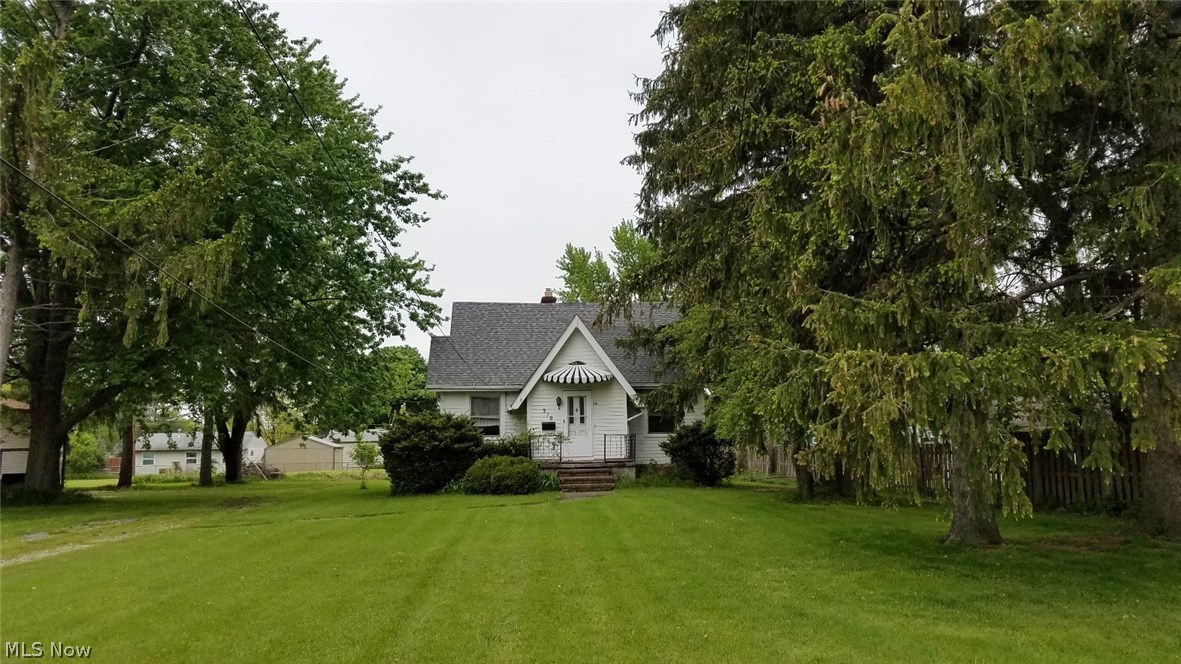 310 Nobottom Road Berea, OH 44017 - Photo 3 of 14 Gallery Image 3
