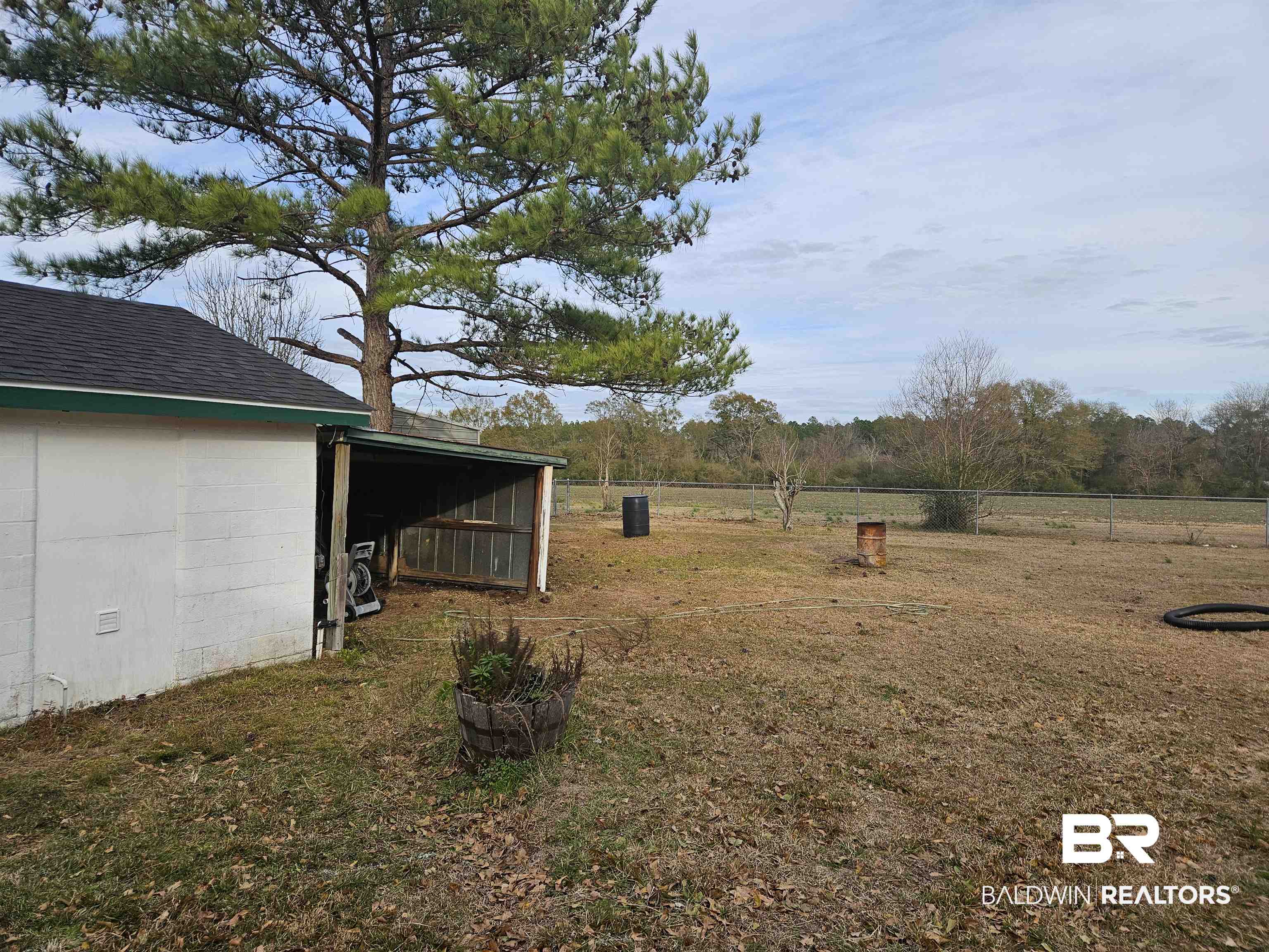 265 East Avenue Atmore, AL 36502 - Photo 7 of 10 storage