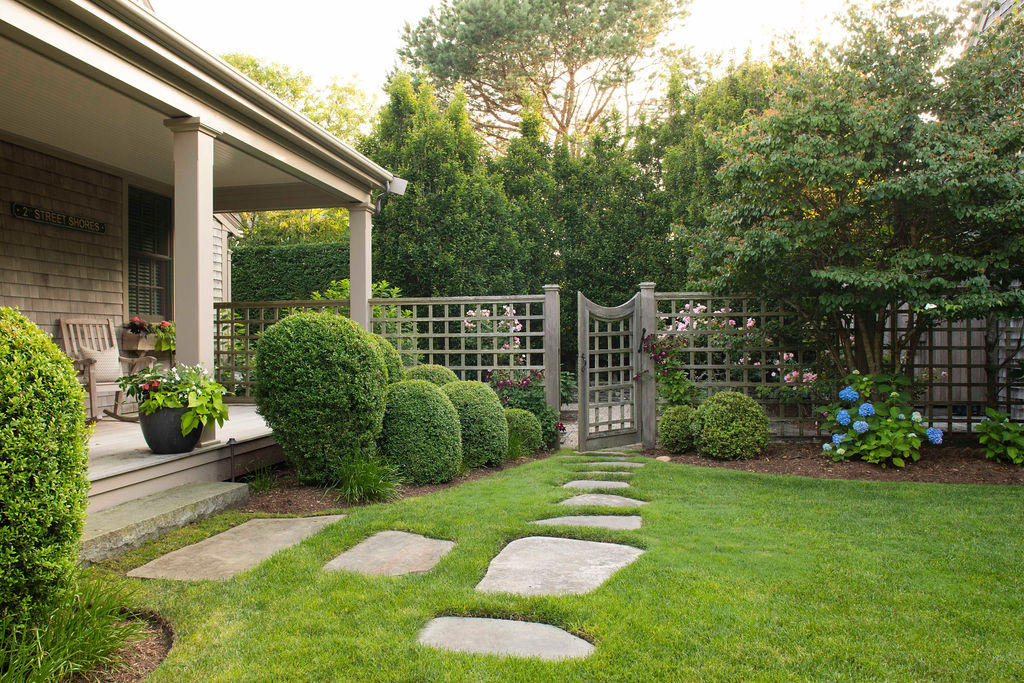 104 B Cliff Road Nantucket, MA 02554 - Photo 30 of 37 104BCliffexteriors-6