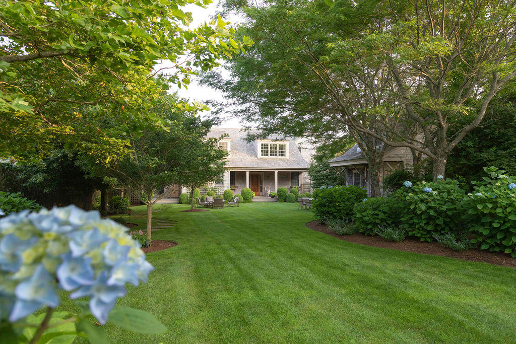 104 B Cliff Road Nantucket, MA 02554 - Photo 35 of 37 104BCliffexteriors-10