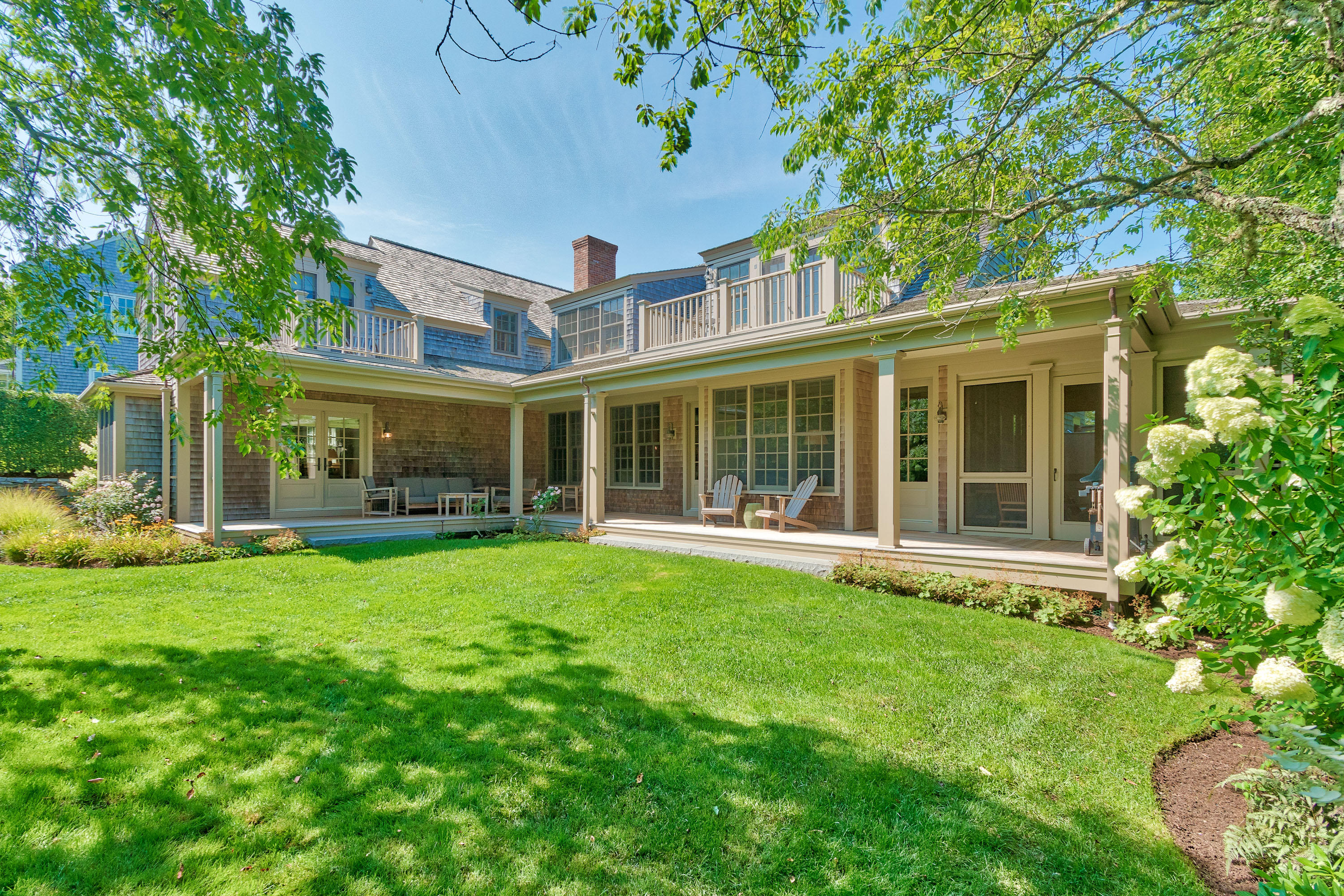 104 B Cliff Road Nantucket, MA 02554 - Photo 4 of 37 104B cliff-08484