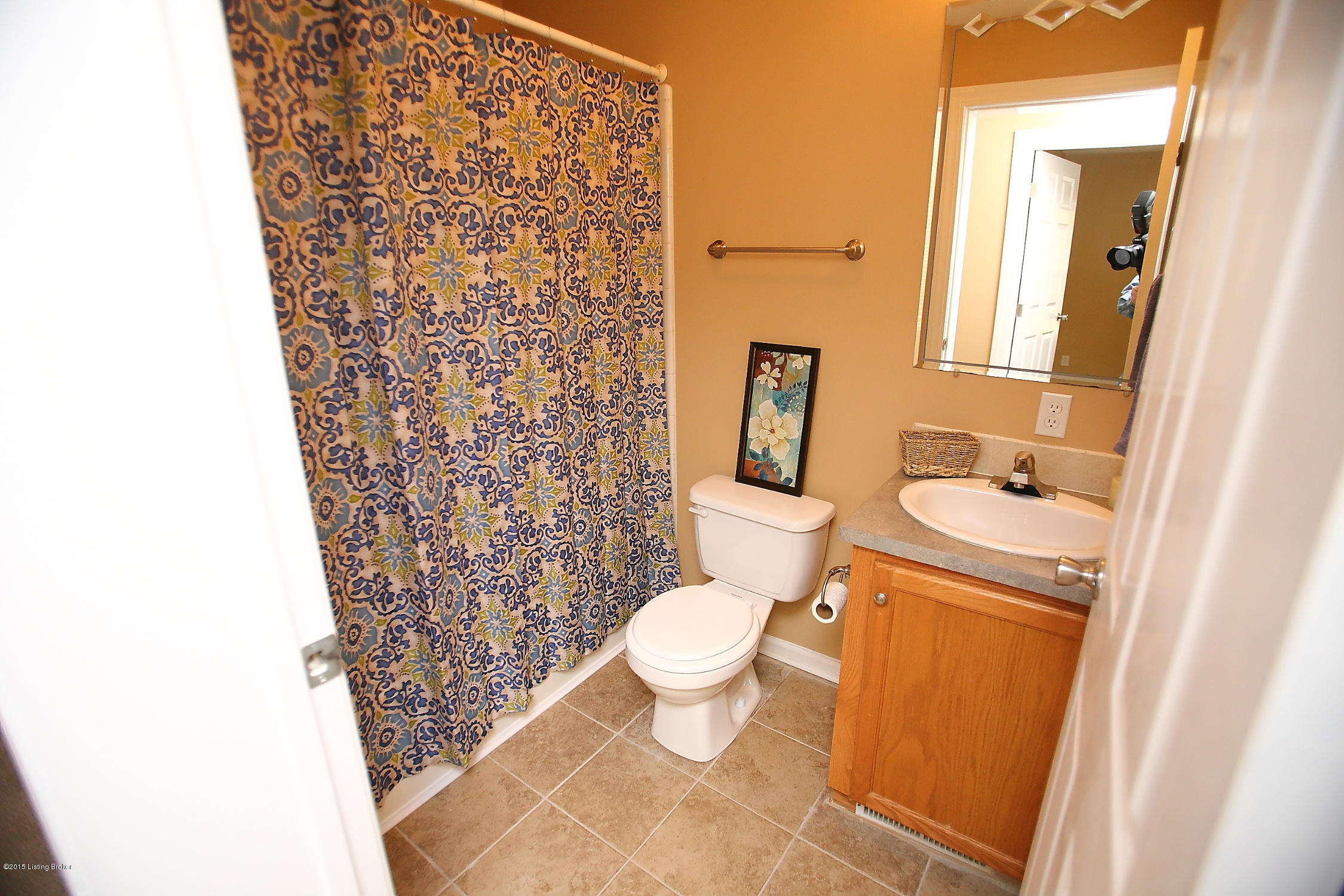 6154 Moorman Road Louisville, KY 40272 - Photo 25 of 32 Full Bath