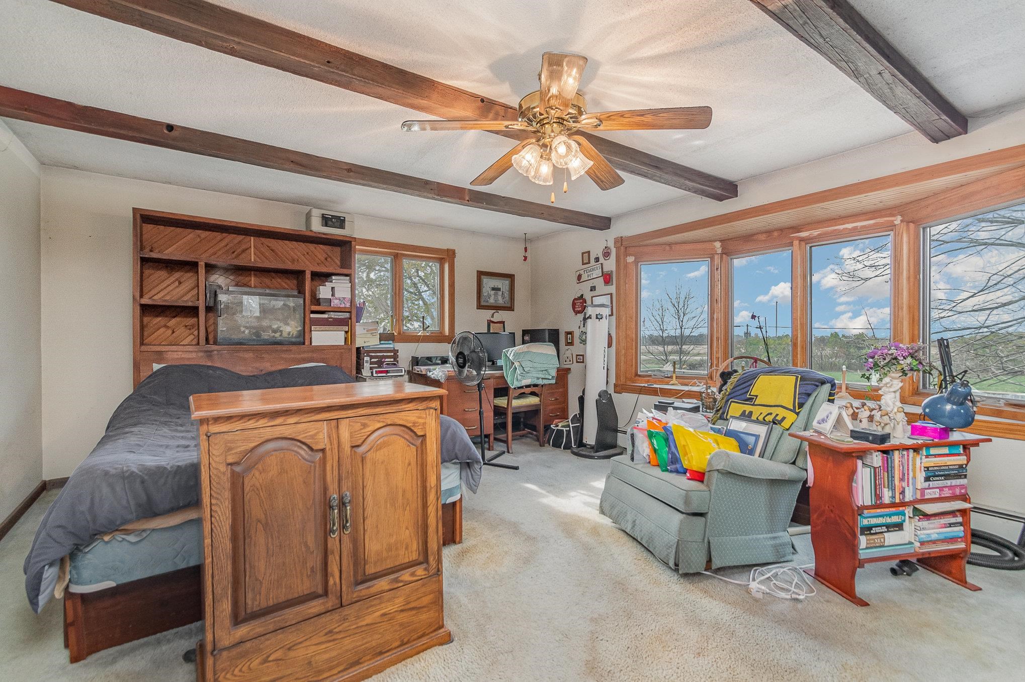 242 North Tuscola Road Bay City, MI 48708 - Photo 10 of 35